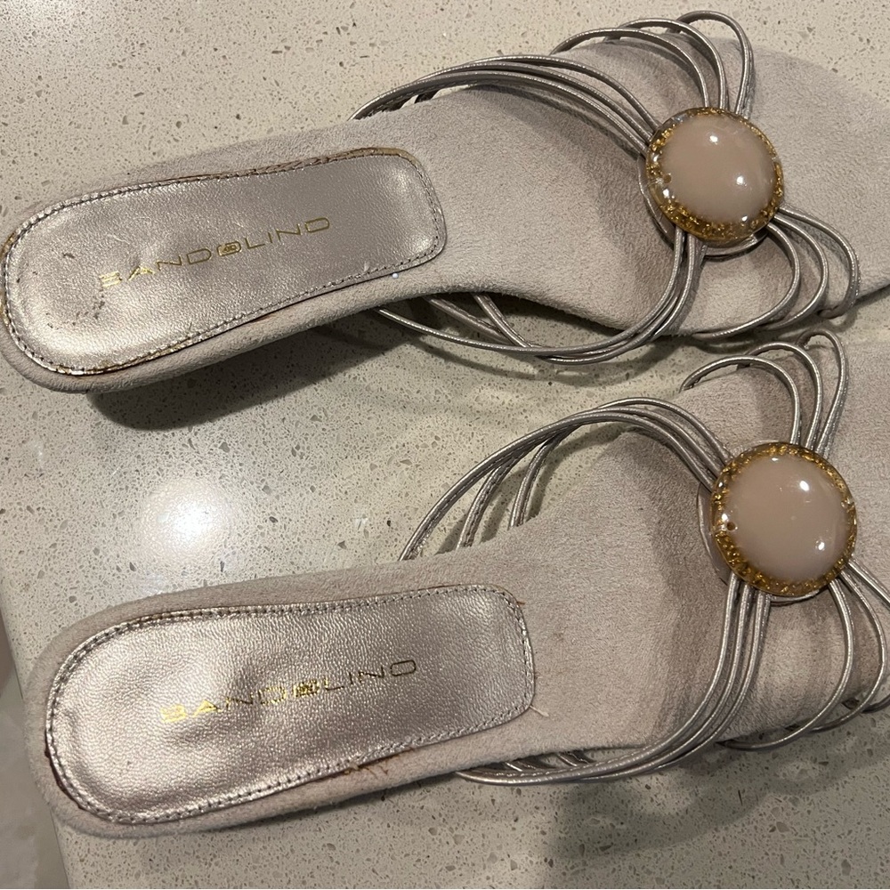 Bandolino Silver Heels Classic Dress Shoes